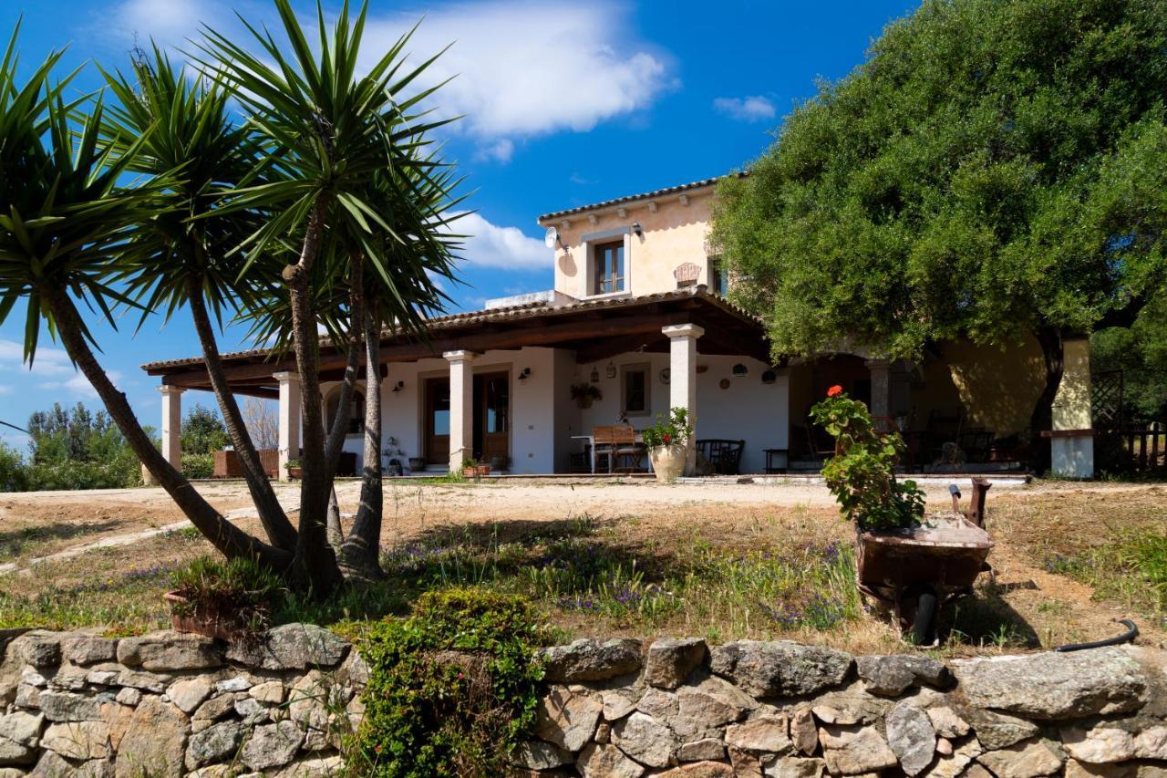 Antica Caresi B&B Olbia Exterior foto