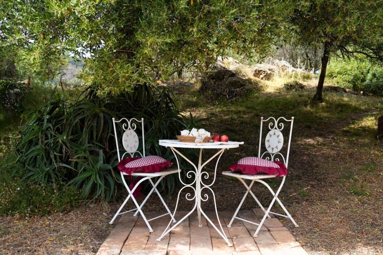 Antica Caresi B&B Olbia Exterior foto